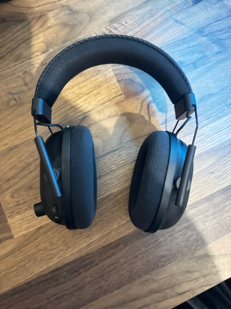 Razer BlackShark V2 pro wireless - 3