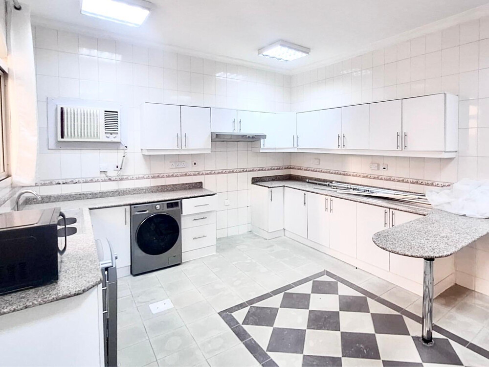 4 BR Compound Villa For Rent  - 14
