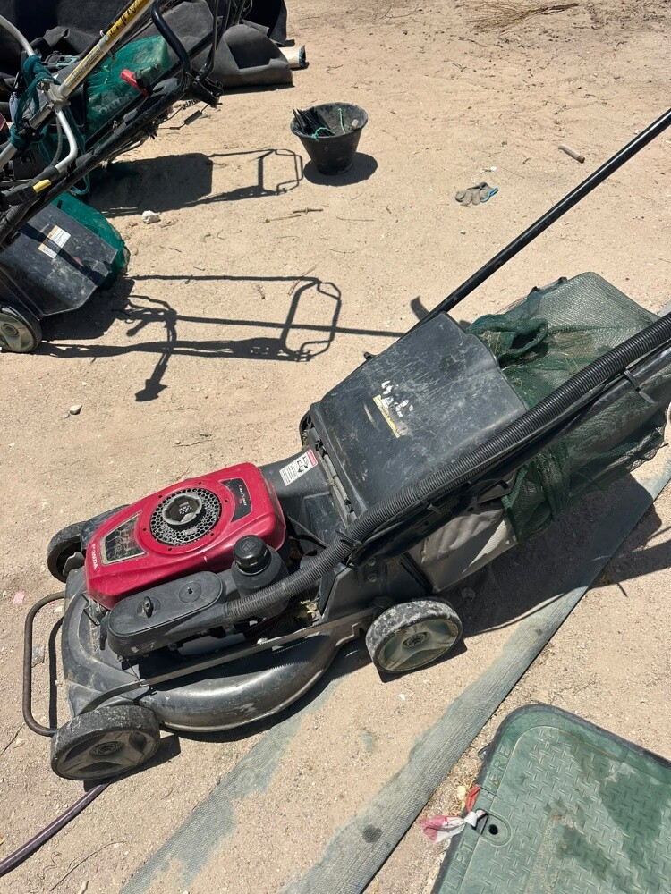 Honda grass cutting machine - 3