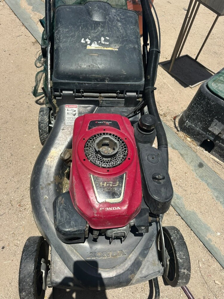 Honda grass cutting machine - 2
