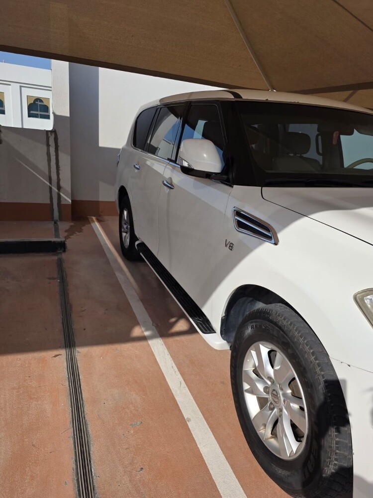 Nissan Patrol SE for urgent sale - 3