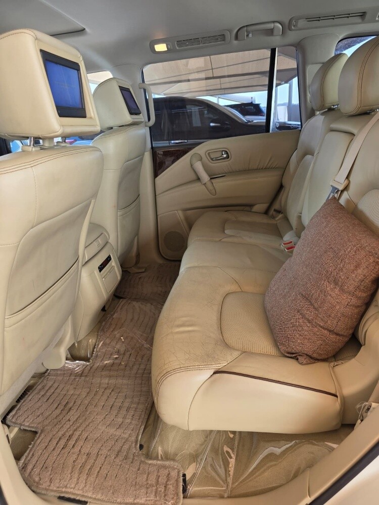 Nissan Patrol SE for urgent sale - 10