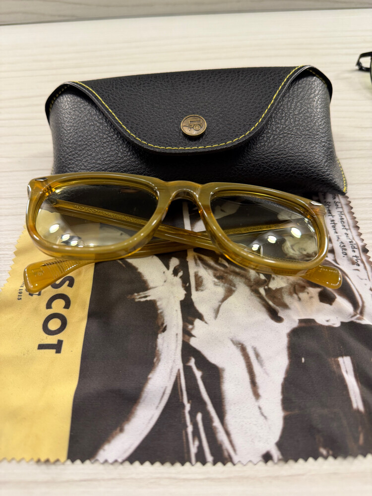 Moscot - 4