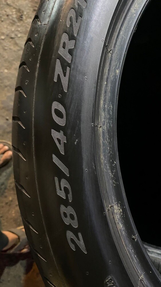Front 285/40/22.back 325/35/22 - 8
