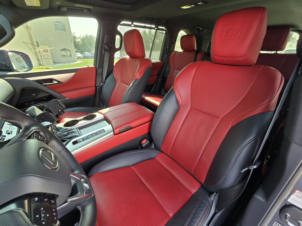 Lexus LX600 F Sport Model 2024 - 9