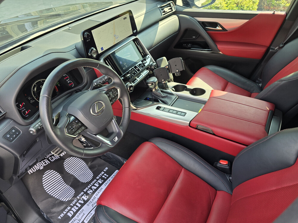 Lexus LX600 F Sport Model 2024 - 7