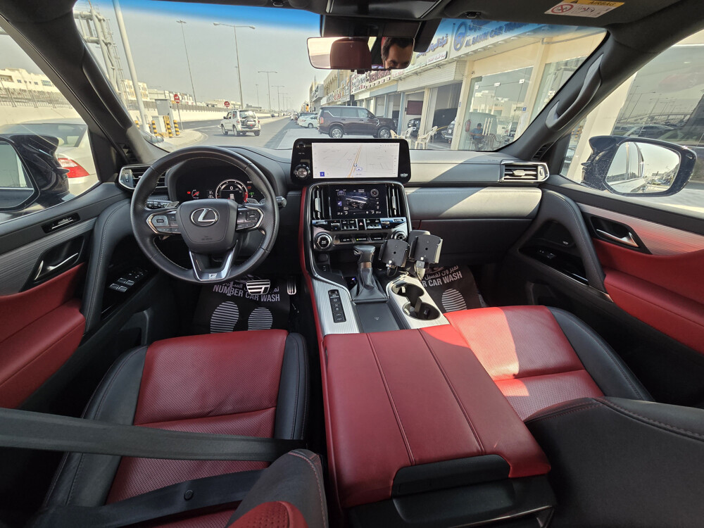 Lexus LX600 F Sport Model 2024 - 5