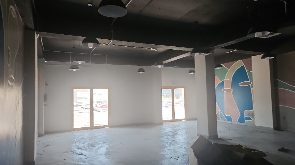 Shop for rent directly on the Third - 1