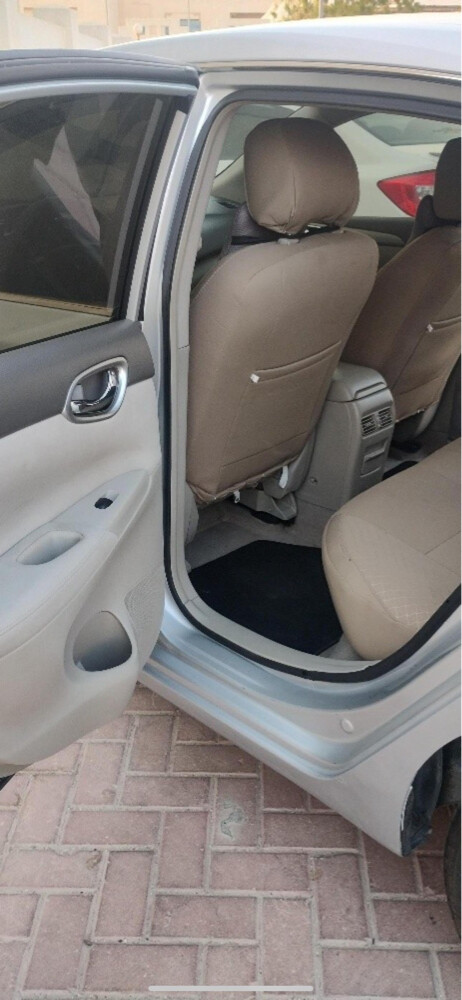 Nissan Sentra - 12