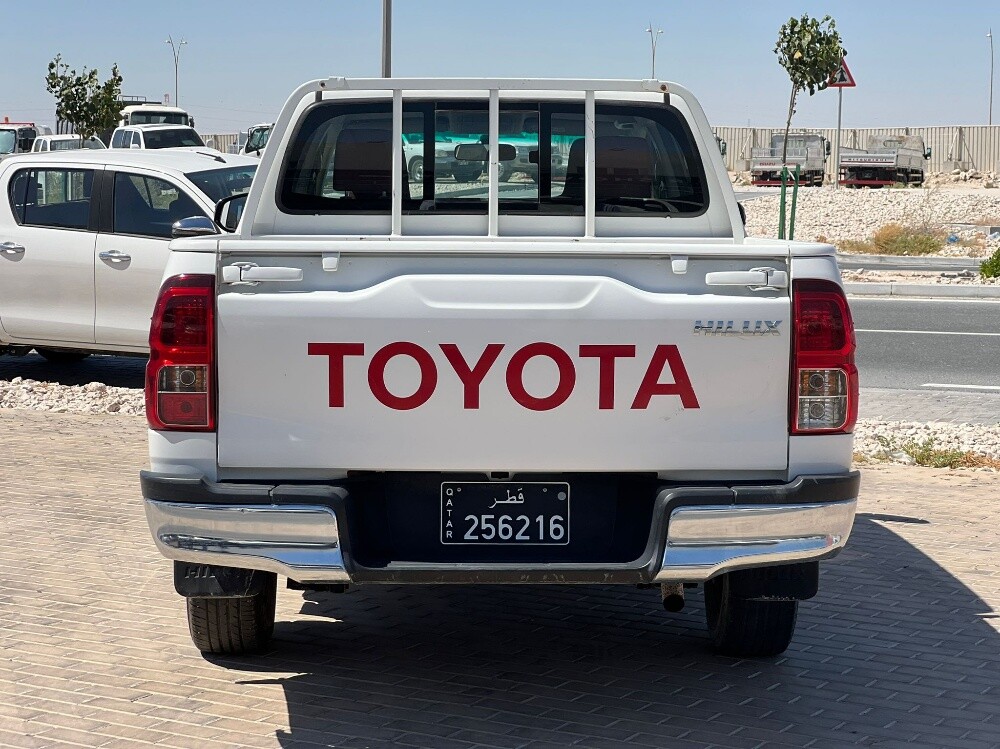 هايلوكس بترول ٢٠٢٣ - 6