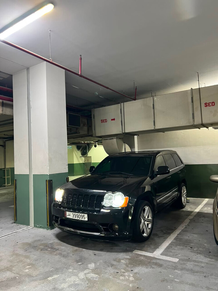 SRT8 6.1 L - 8