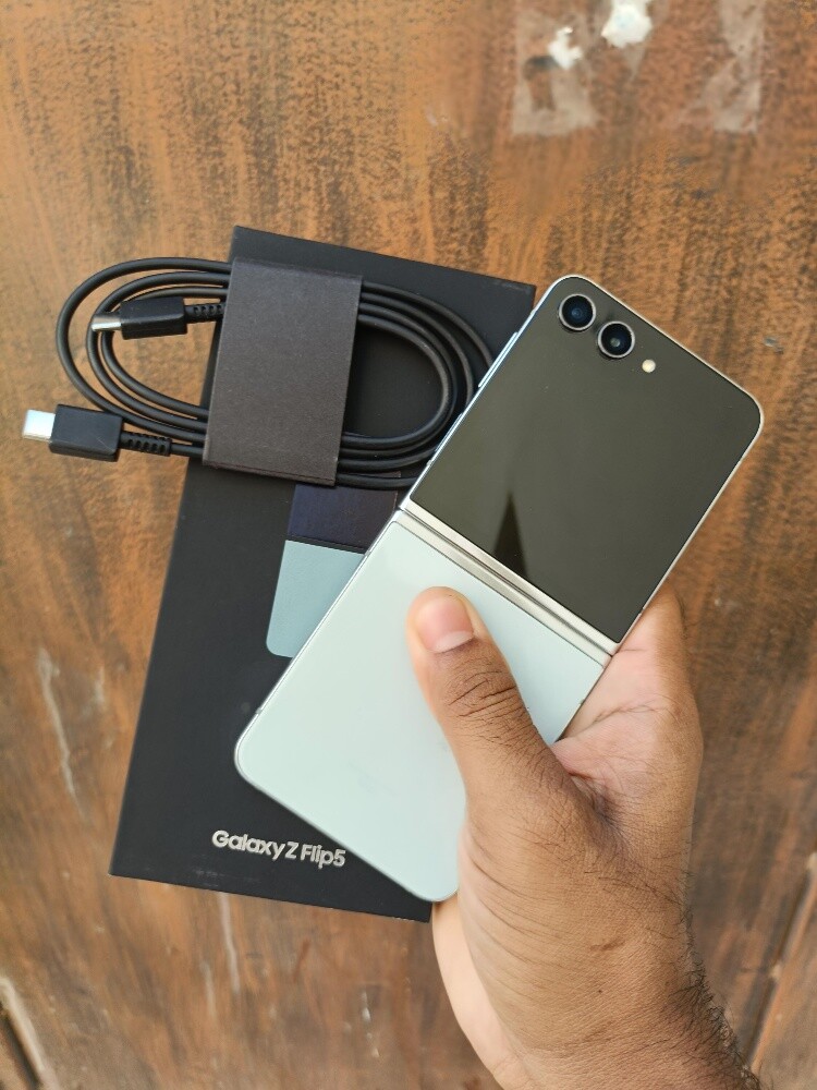 Samsung Galaxy Z flip 5 5G - 9