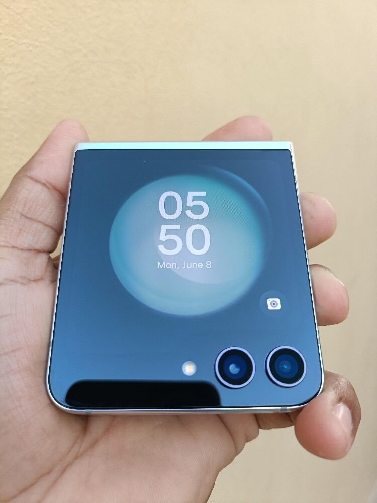 Samsung Galaxy Z flip 5 5G - 4