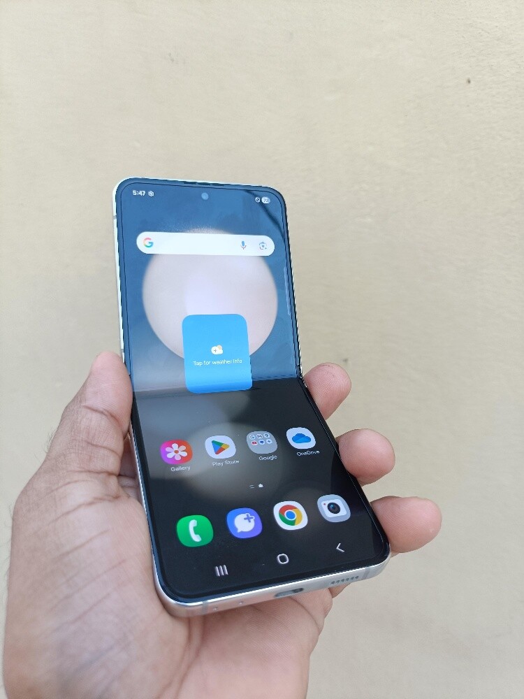 Samsung Galaxy Z flip 5 5G - 2