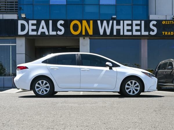 Toyota Corolla LE. 2025 - 3