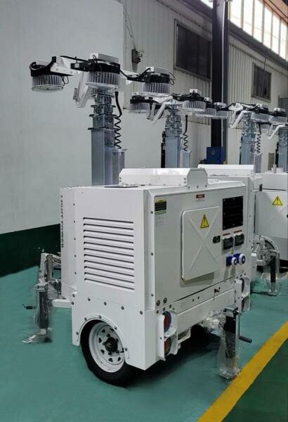 LIGHT TOWERS - 2