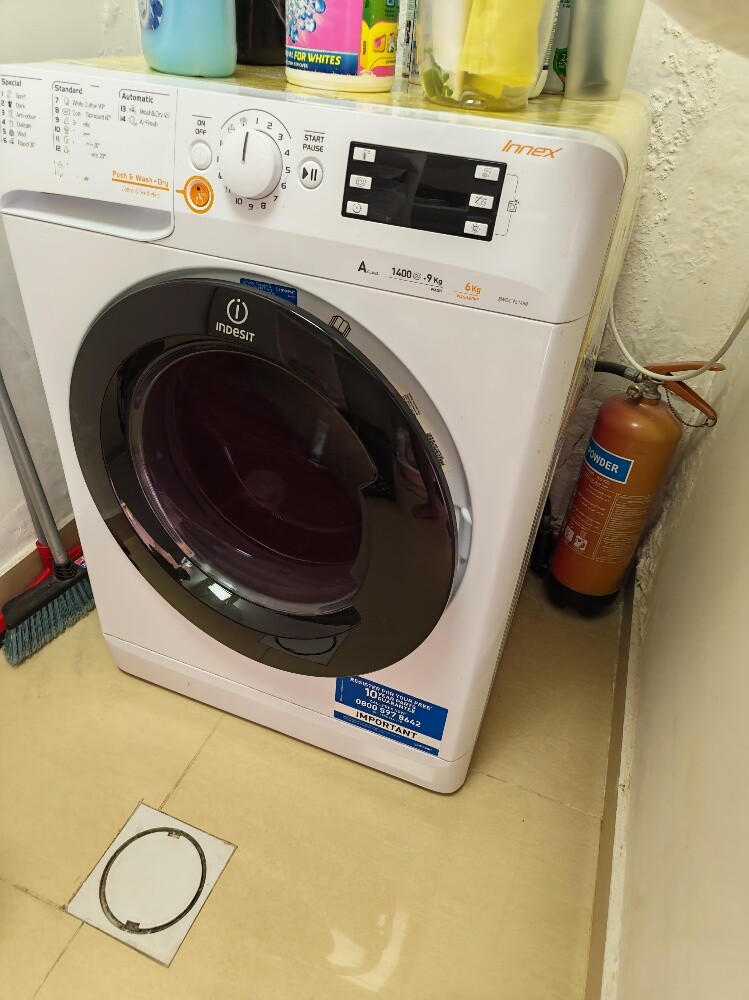 Indesit Innex 9kg Wash combo - 2