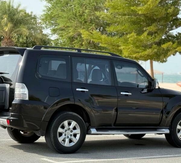 Mitsubishi Pajero 2013 urgent sale - 4