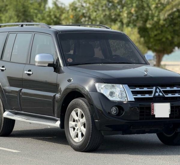 Mitsubishi Pajero 2013 urgent sale - 2