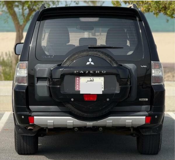 Mitsubishi Pajero 2013 urgent sale - 5