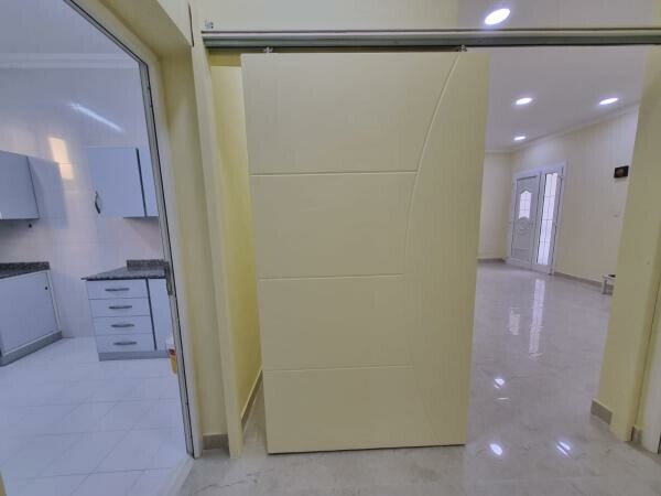 2 BR Apartment next to West Walk - 8