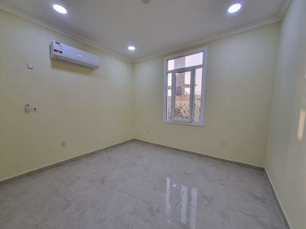 2 BR Apartment next to West Walk - 10
