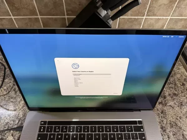 MacBook Pro 16" 2019 16GB ,1TB SSD - 4