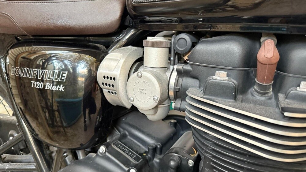 Triumph Bonneville T120 - 6