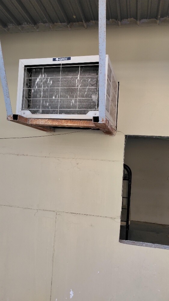 window ac for sale 100 pieces avail - 1