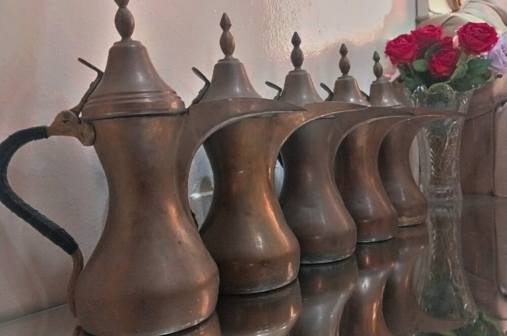 دلال رسلان قديمه قطريه - 1