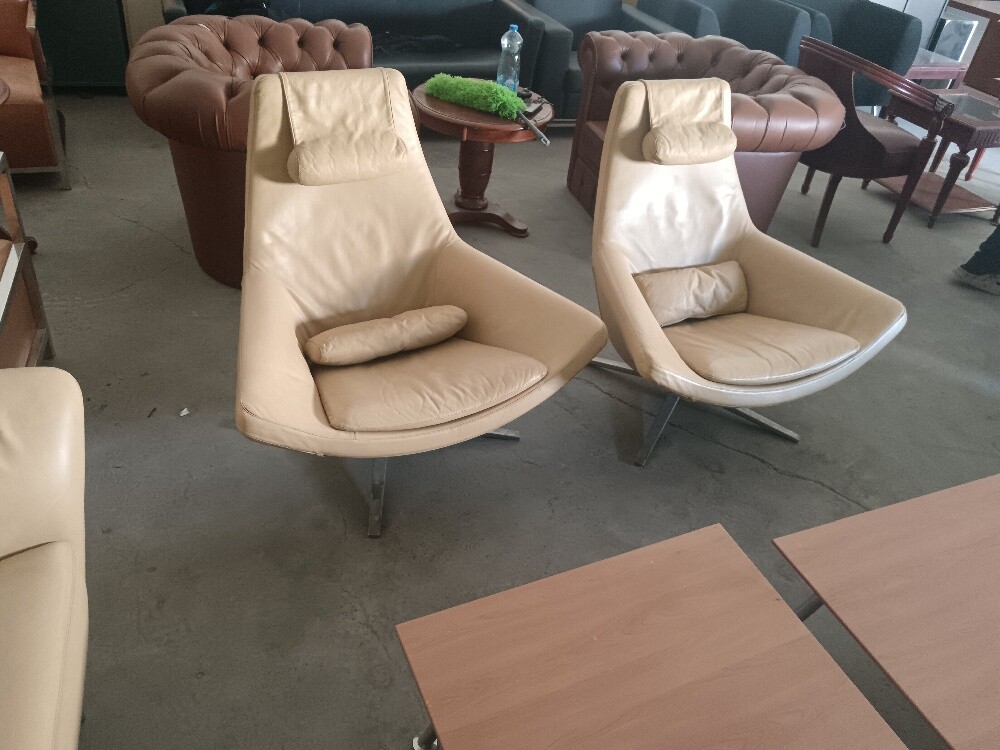 Used Luxury branded sofa & armchair - 4