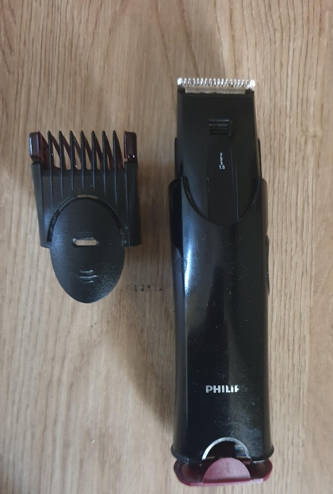 A Philips hair clipper and a Braun - 9
