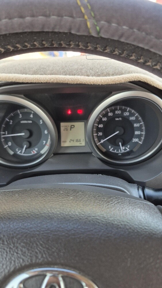 Prado car in showroom condition - 5