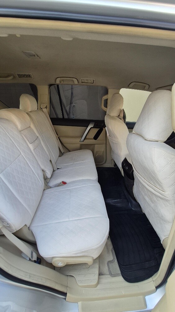 Prado car in showroom condition - 8