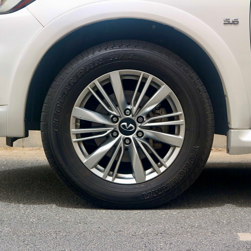 infinity QX 80 2019 Personal  - 17