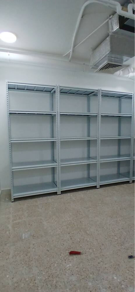Bed and mattress. Wardrobe - 12