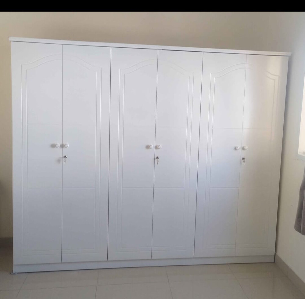 Bed and mattress. Wardrobe - 1
