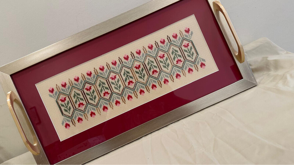 hand embroidered trays  - 3
