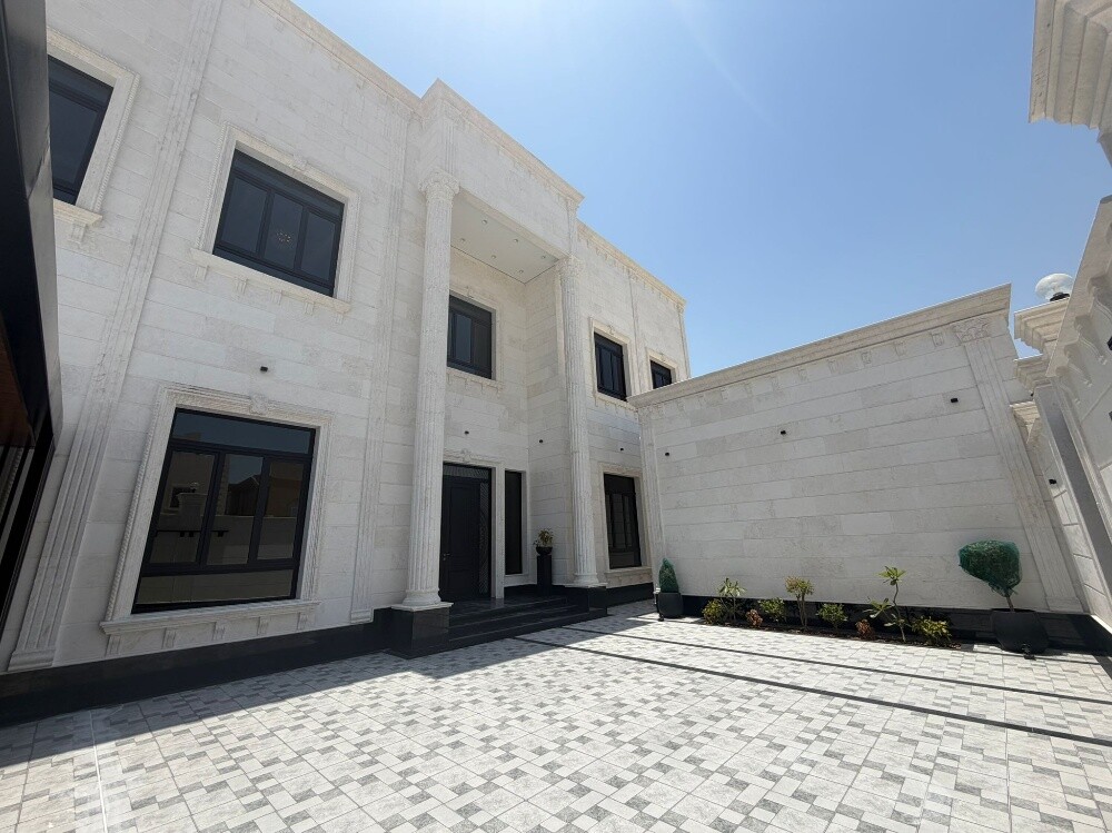 For Sale Luxury Villa/ Al Khraitiya - 3