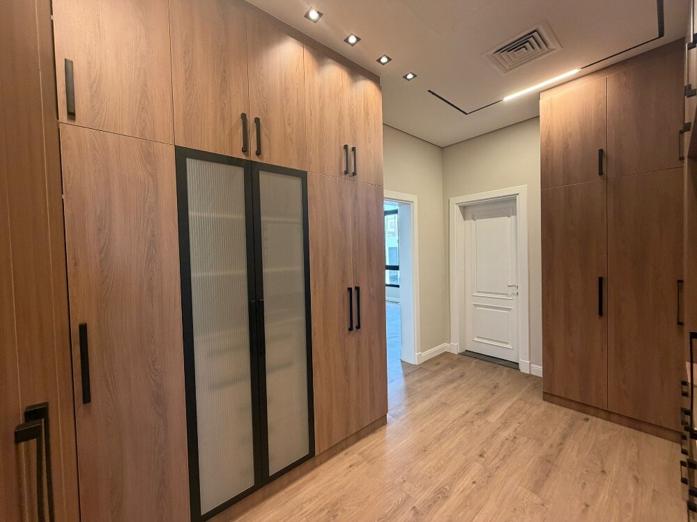 For Sale Luxury Villa/ Al Khraitiya - 11