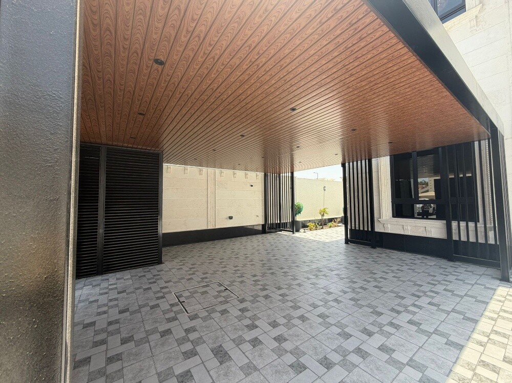 For Sale Luxury Villa/ Al Khraitiya - 7