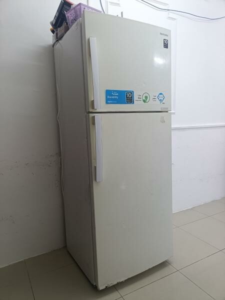 Fridge 440Ltr @ 400 qr - 1