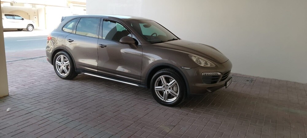 V8  2012  cayyene S - 2