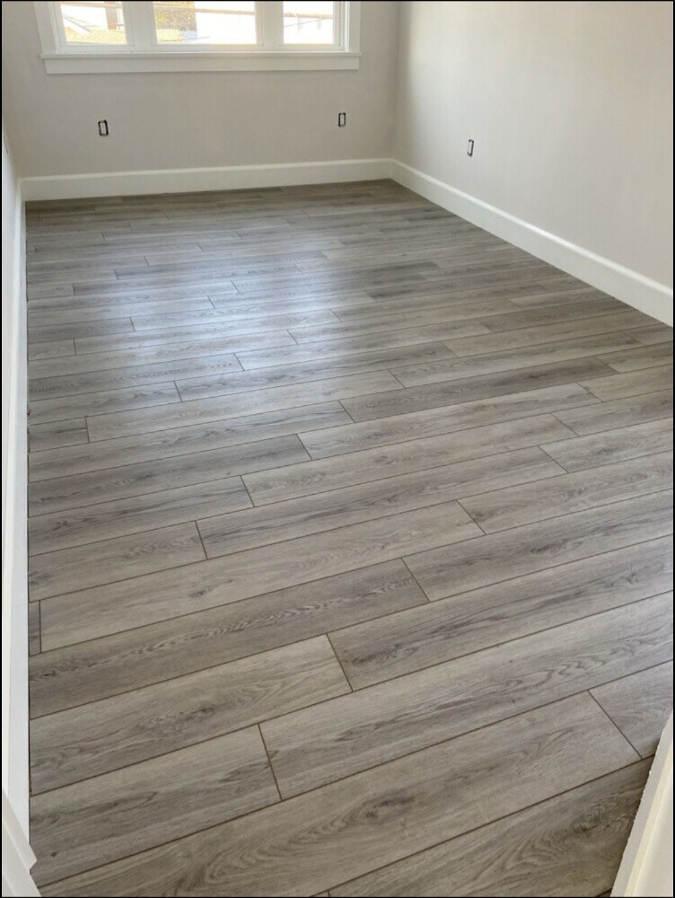 Vnyl Flooring - 21