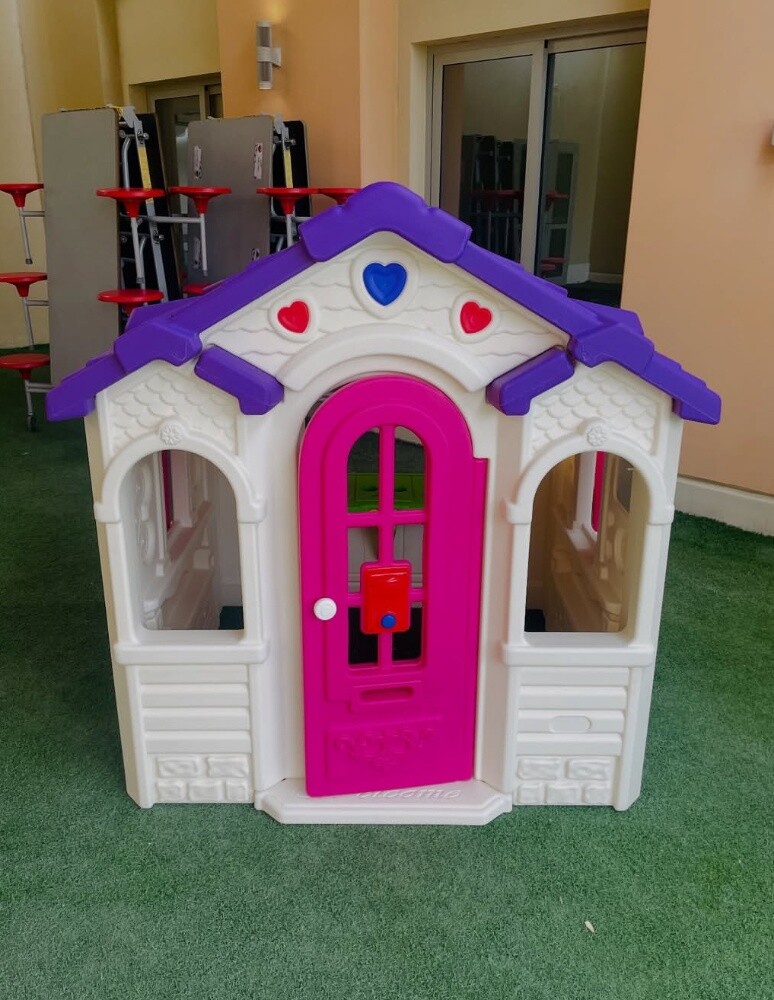 playing home - 4