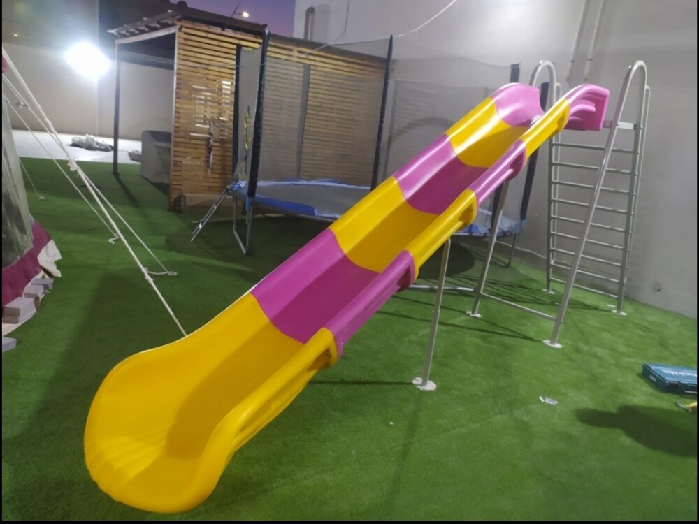 kids sliding - 2