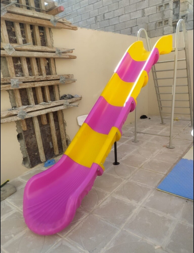 kids sliding - 4