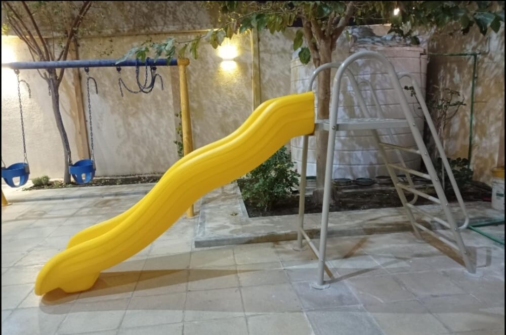 kids sliding - 8
