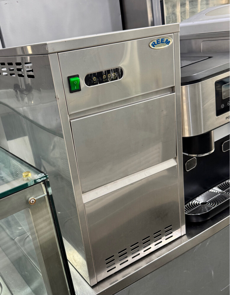 Ice maker (crushed) - 1