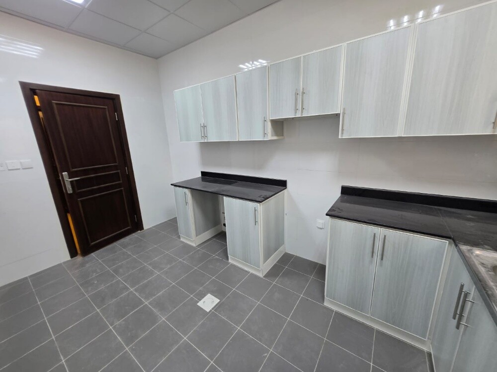 New 3 Bhk UF / Bin Mahmoud - 12